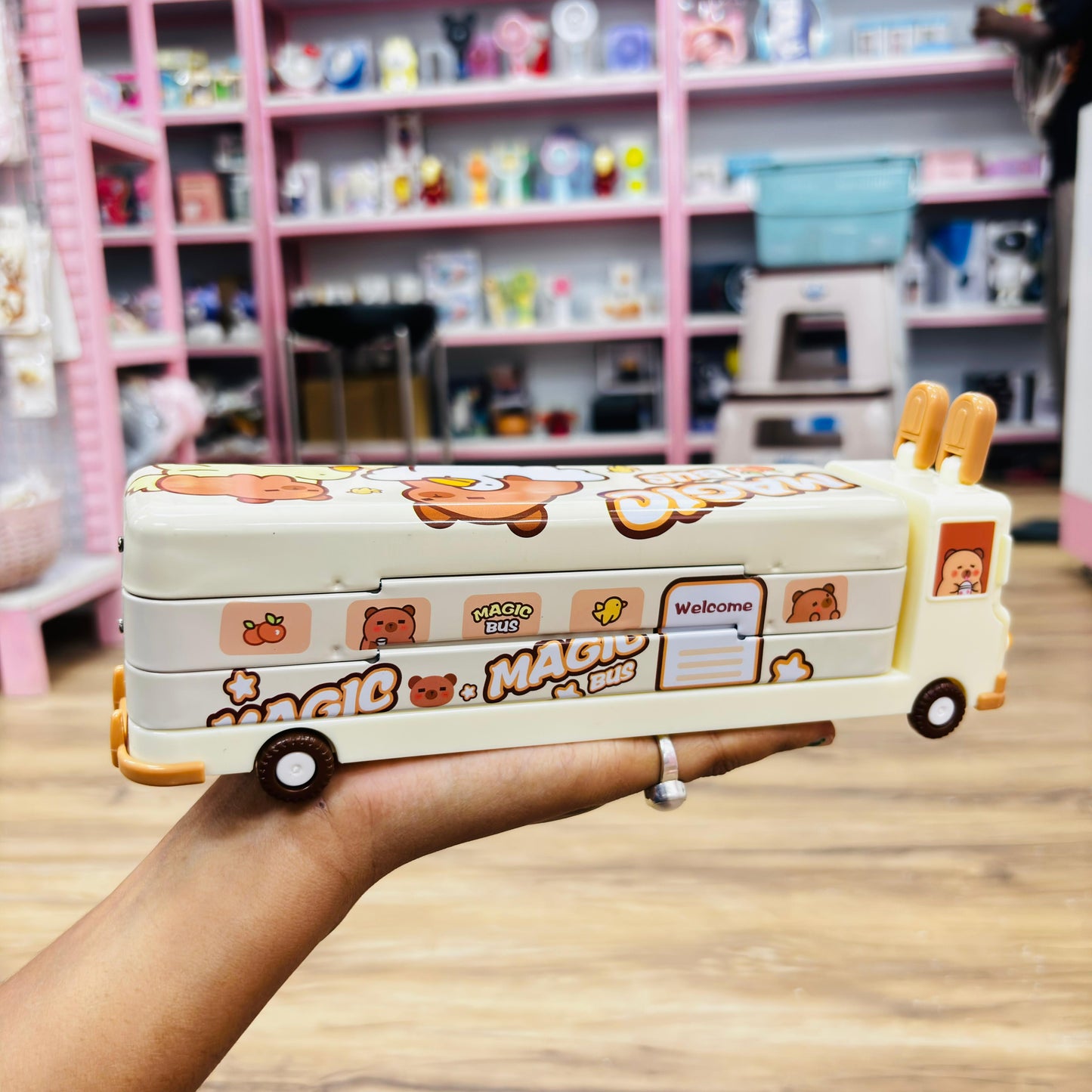 Bus-shaped Geometry Boxes