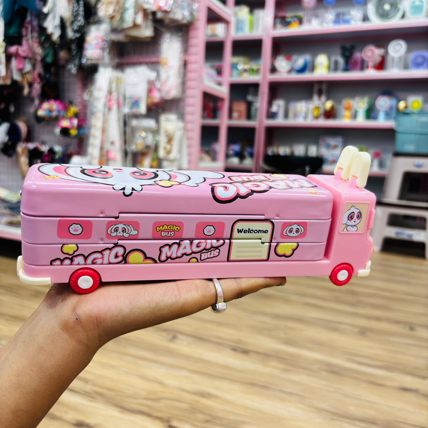 Bus-shaped Geometry Boxes