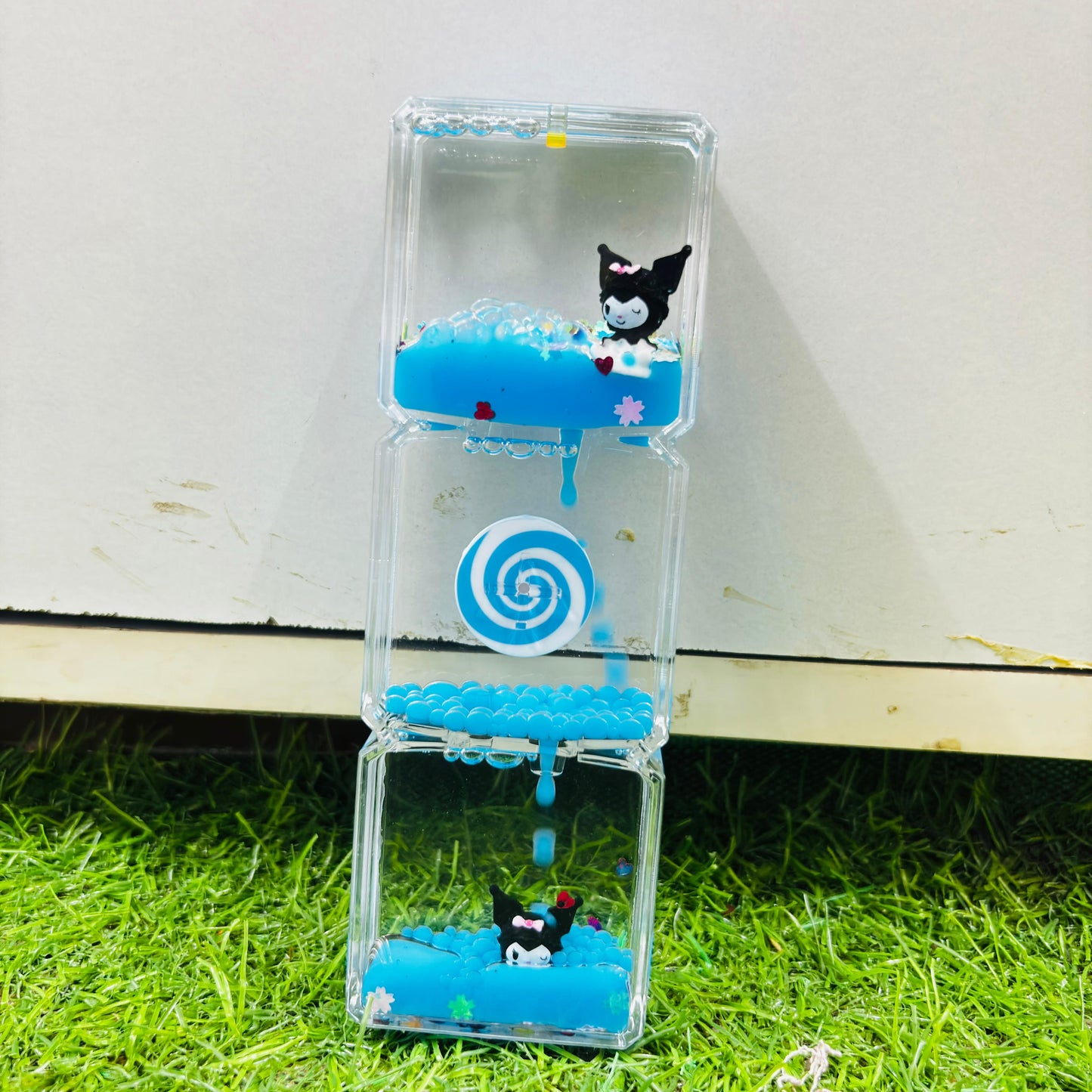 Kuromi Spinning Water Timer Showpeice