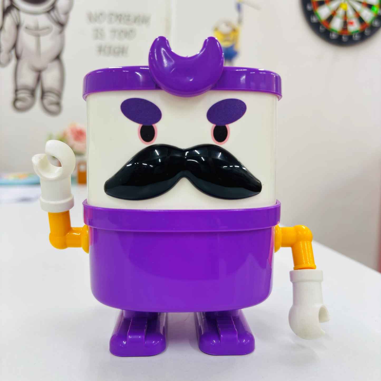 Cute Robot Pen Stand