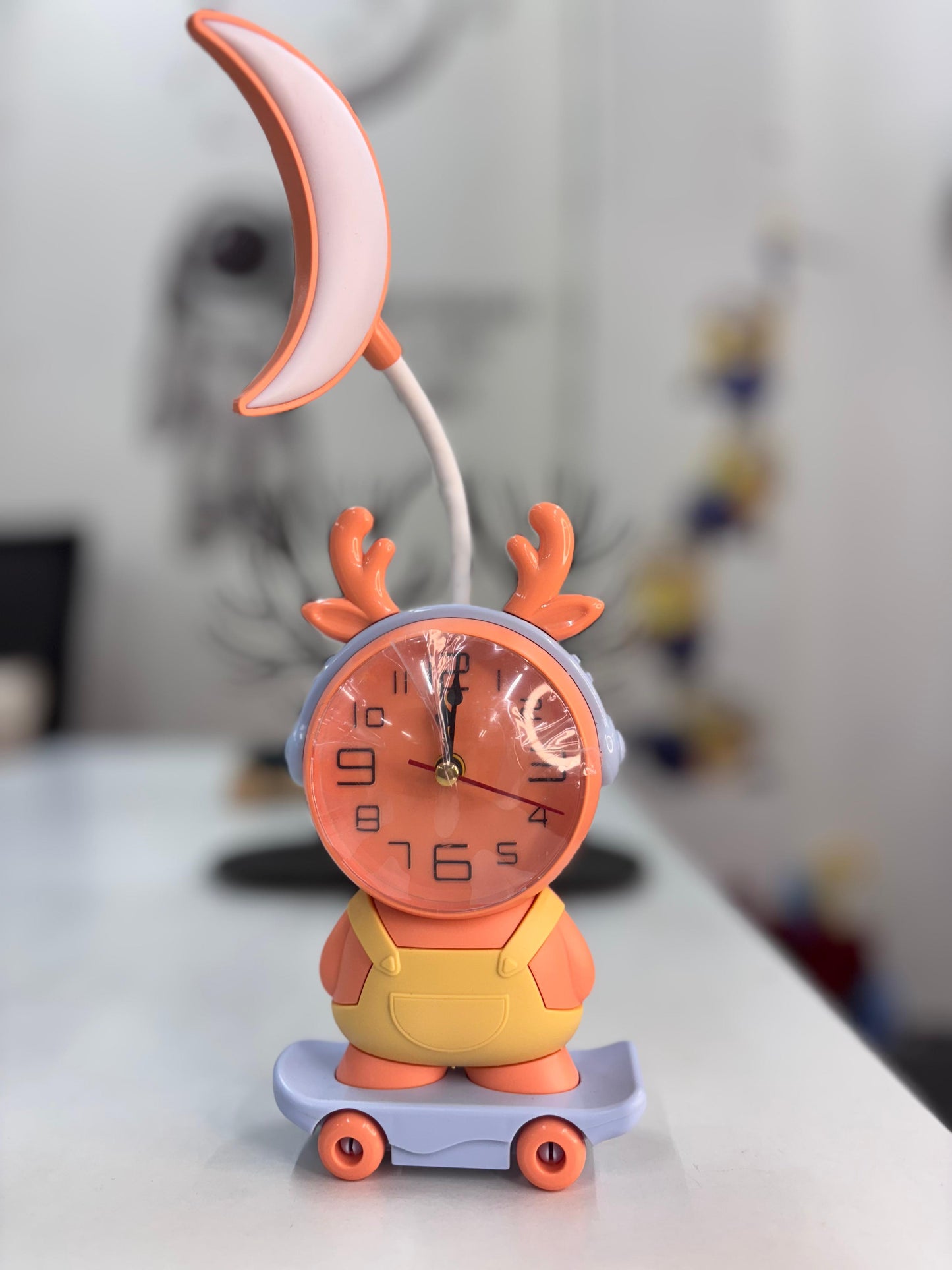 Table Lamp clock With USB Cable