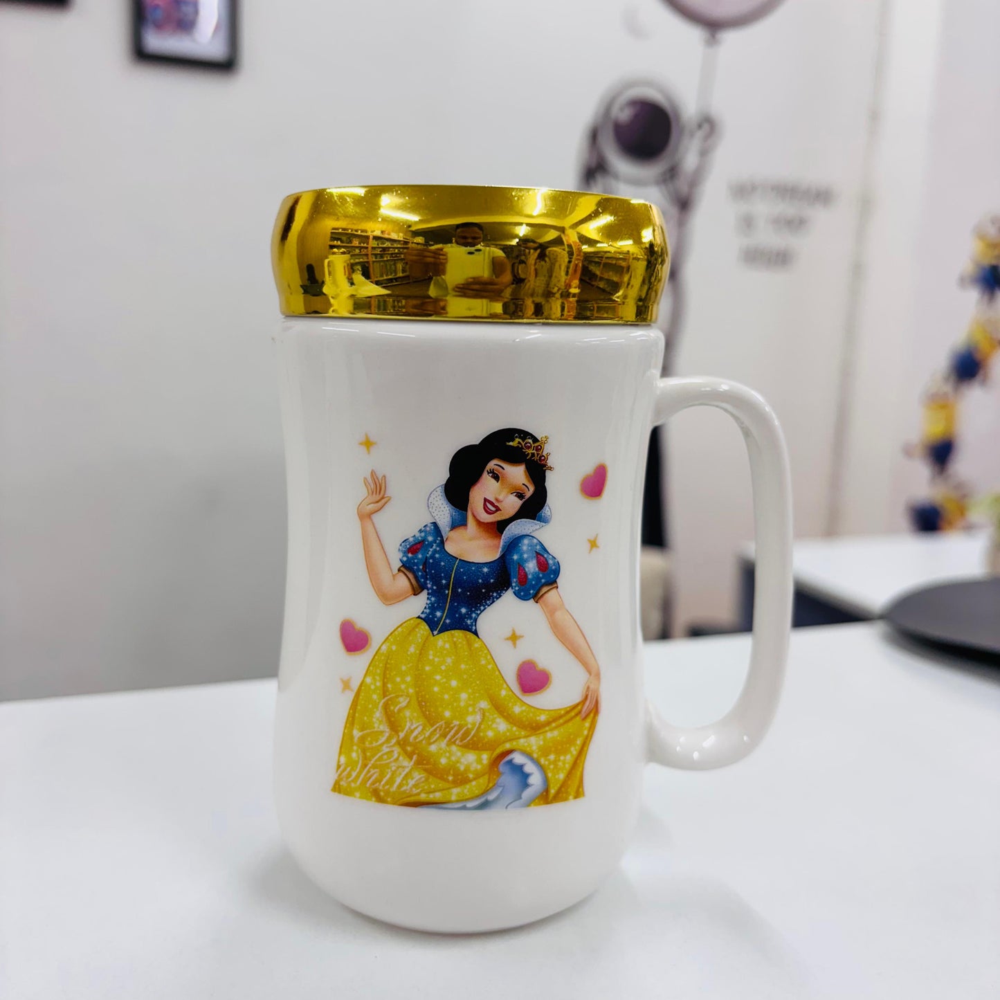 Snow White Coffee Mug with Mirror
