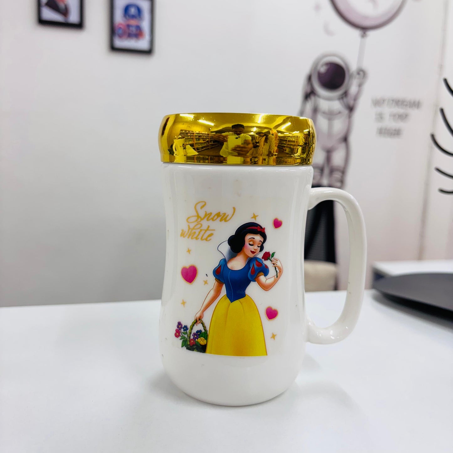 Snow White Coffee Mug with Mirror