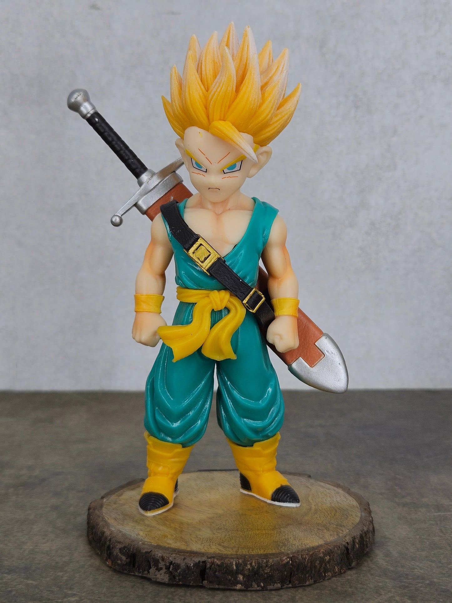 Goku Trunks Future Figure Dragon Ball Z Action Figure.