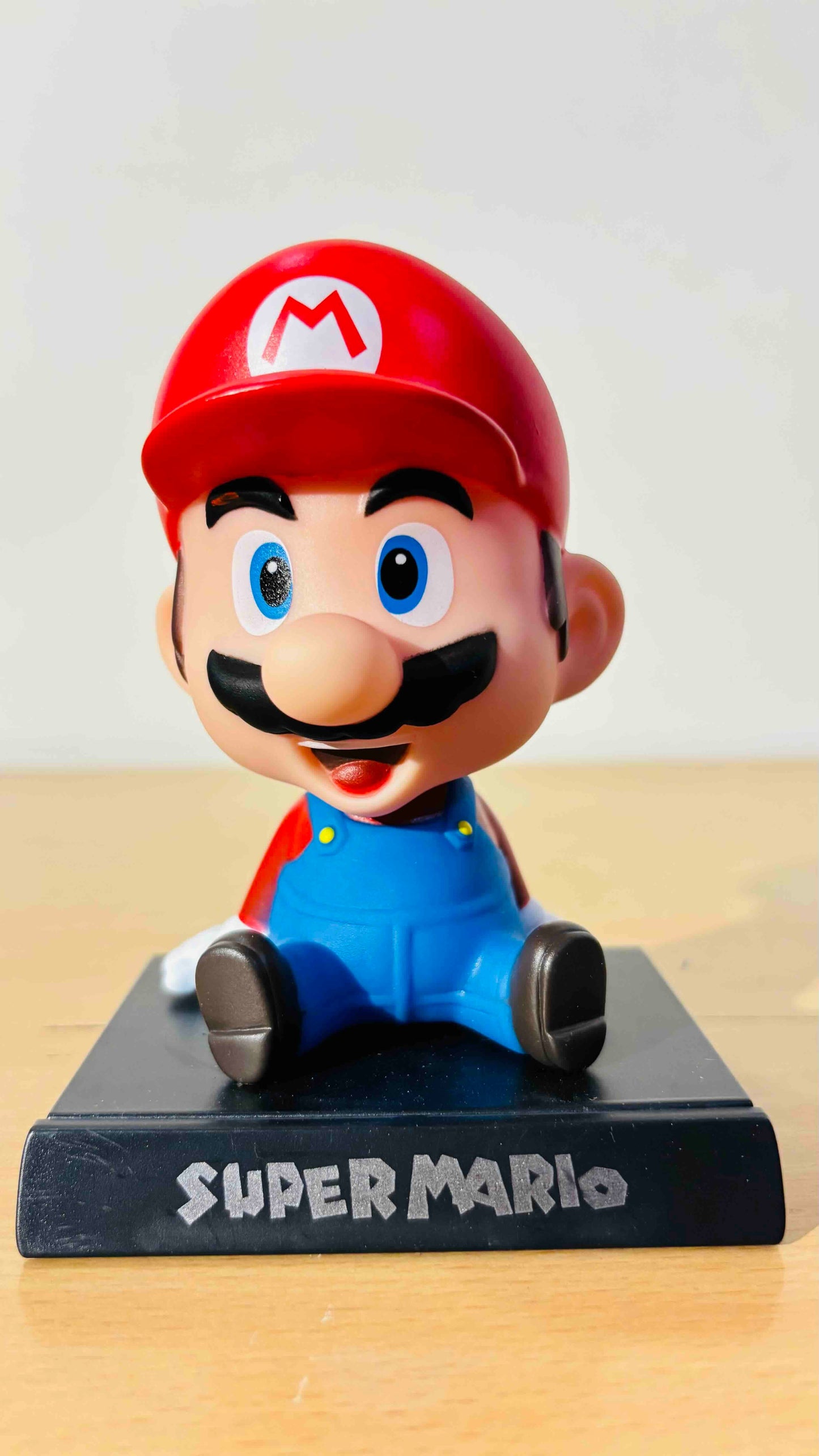 Super Mario Bobble Head