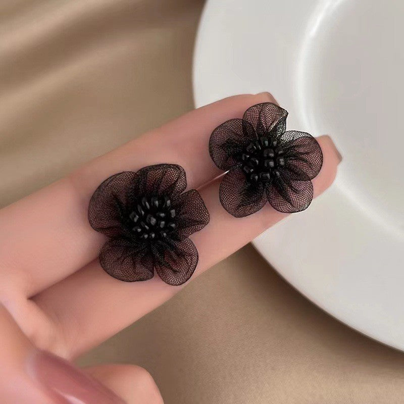 Black Sweet Pearl Flower Earrings