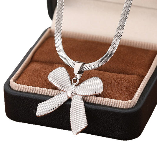 Big Bow Necklace