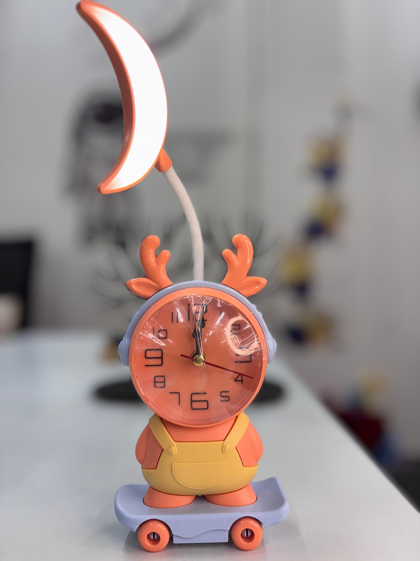 Table Lamp clock With USB Cable