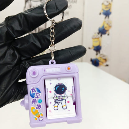 Page Turning animation Keychain