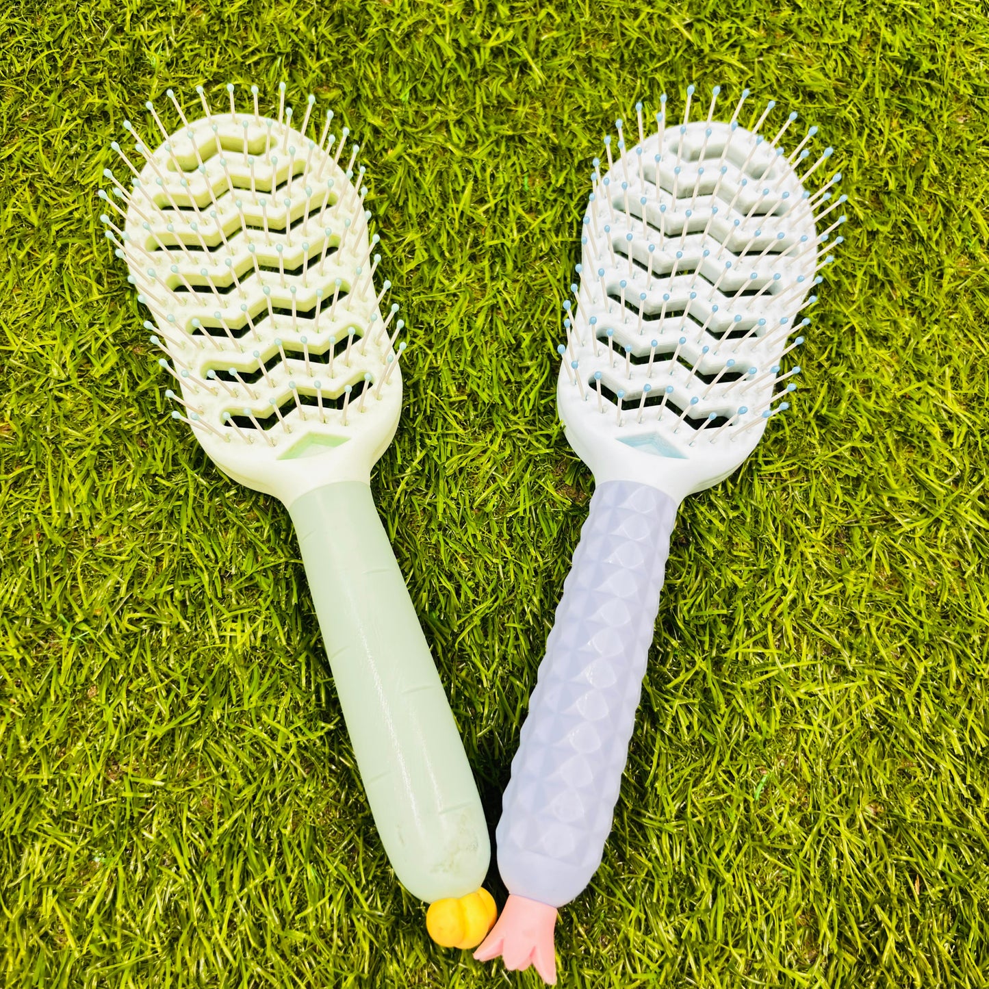 Cartoon Foot Paddle Brush