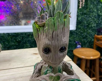 Groot Pen Stand