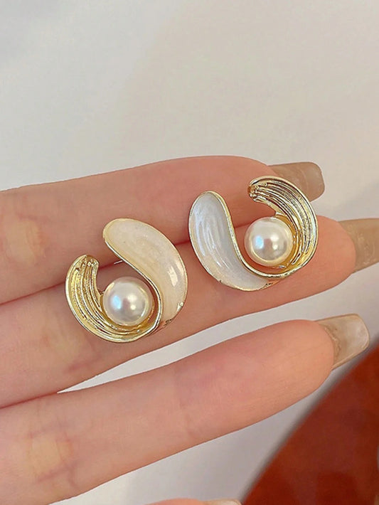 Luxury Pearl Wave Earrings
