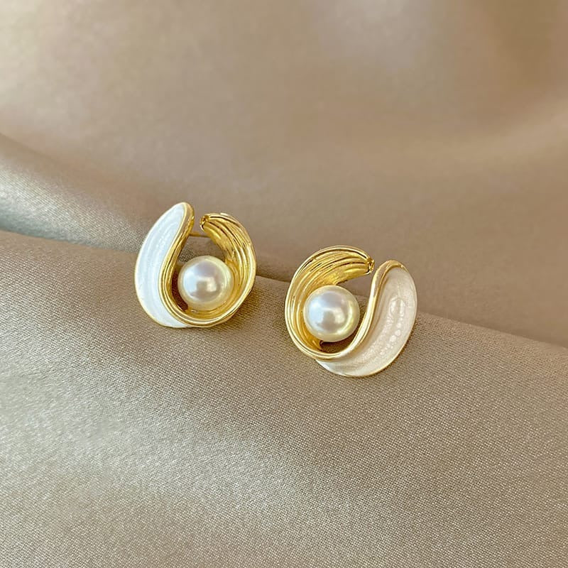 Luxury Pearl Wave Earrings