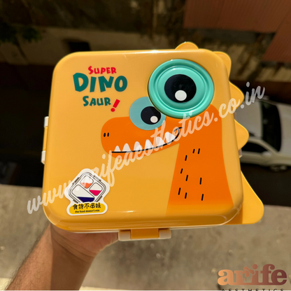 Super Dino Saur lunch box.