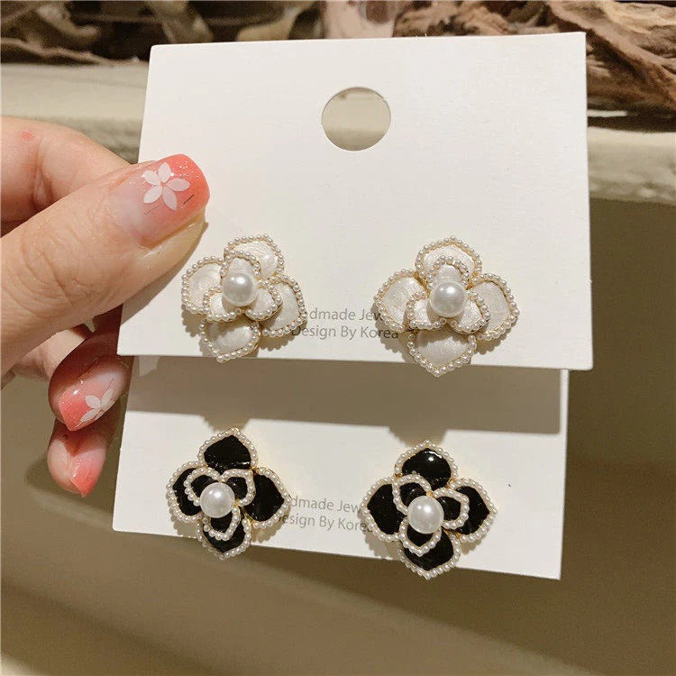 Korean French retro pearl camellia earring