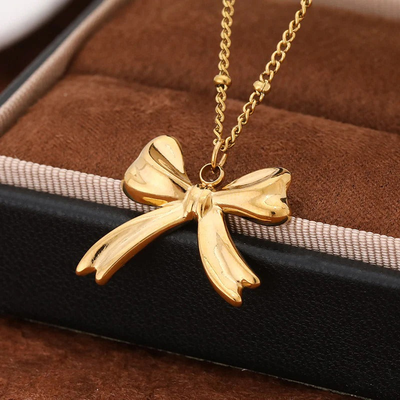 Big Bow Necklace