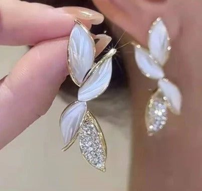 Long leaf earrings